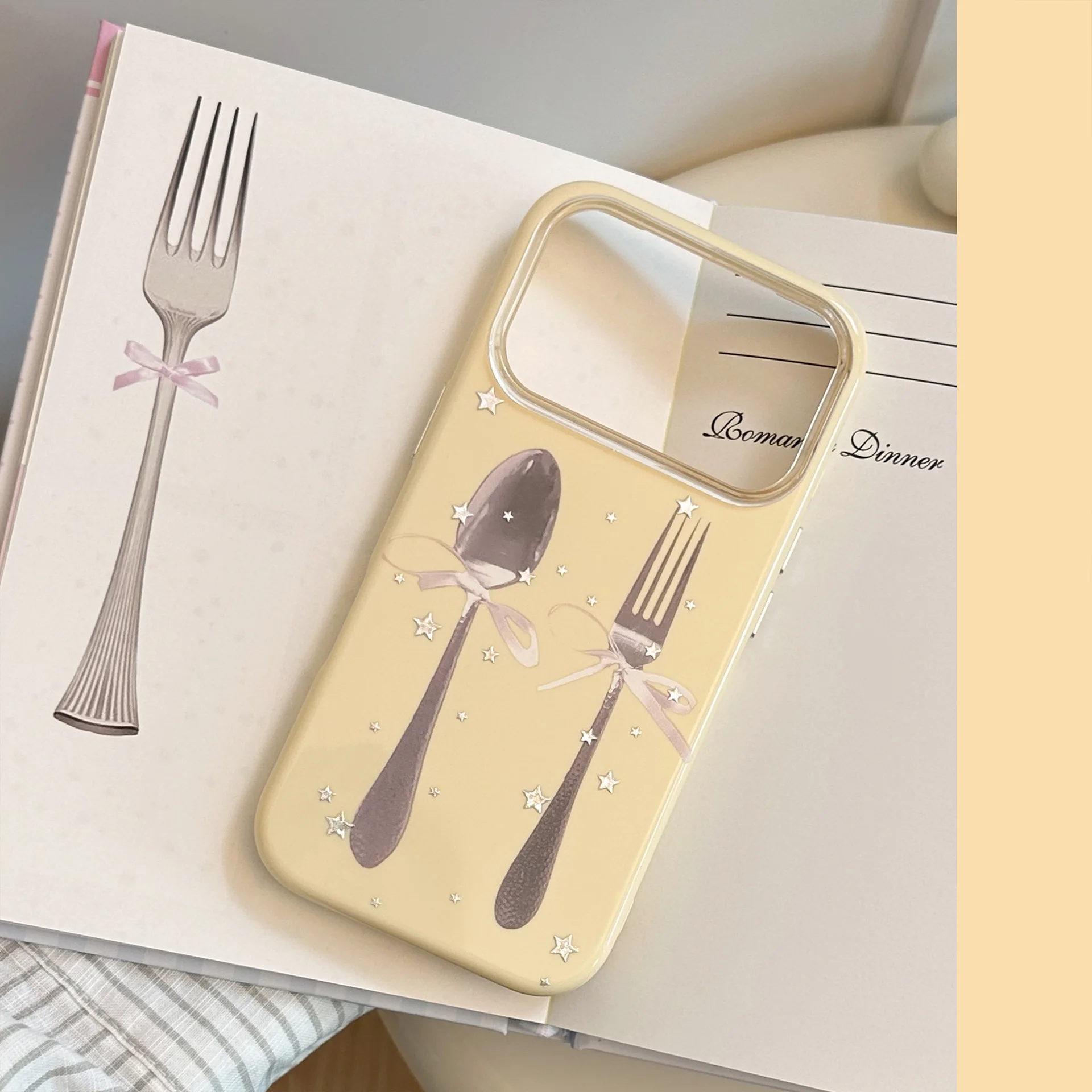 Casing Telepon dengan Ilustras - Apple Iphone 15 ulasan dan harga